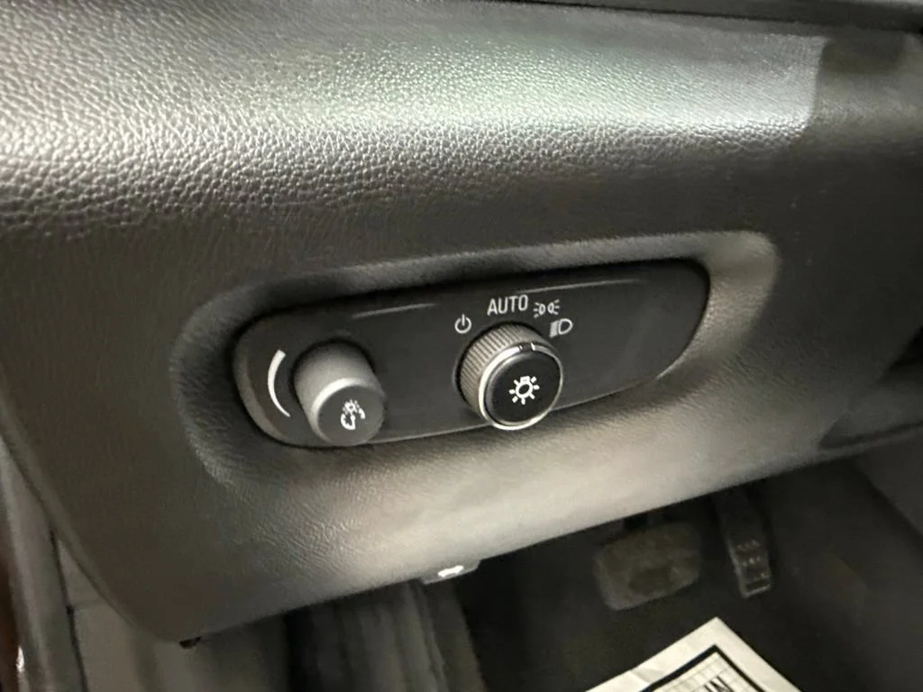Used 2023 MOSAIC BLACK METALLIC Chevrolet Premier image 23
