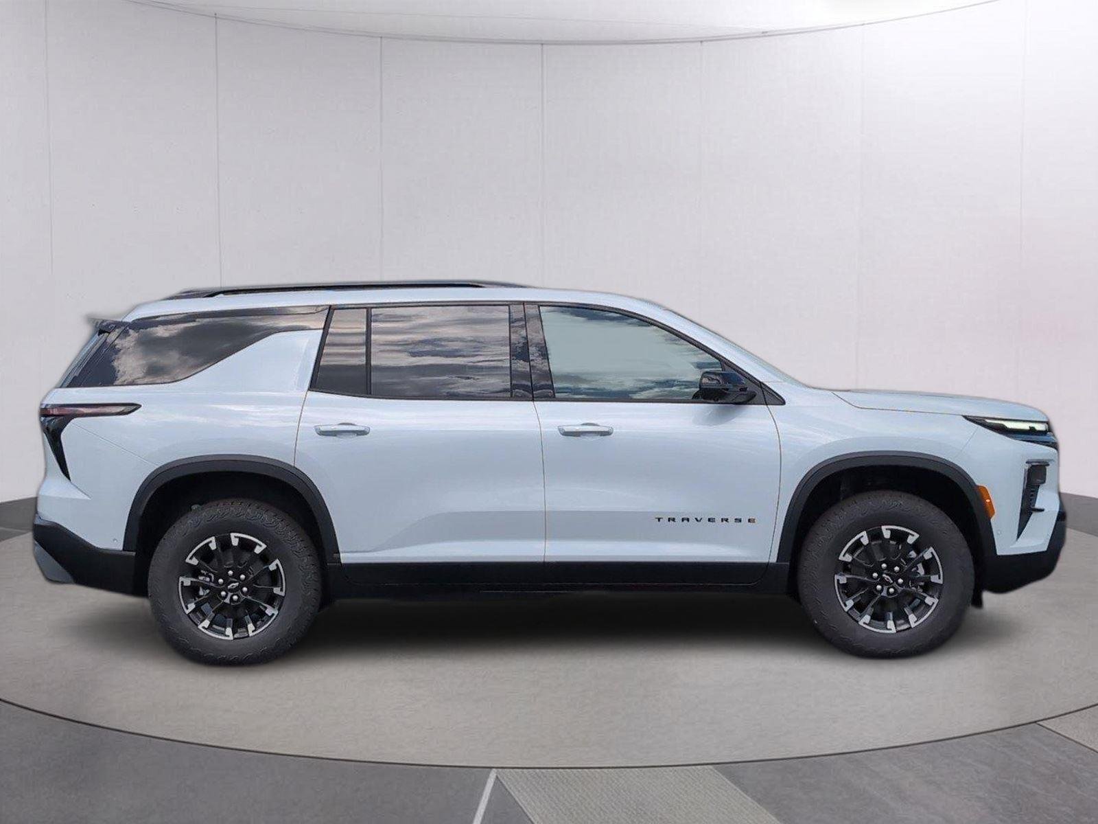 2026 Chevrolet Traverse Z71 - Photo 8