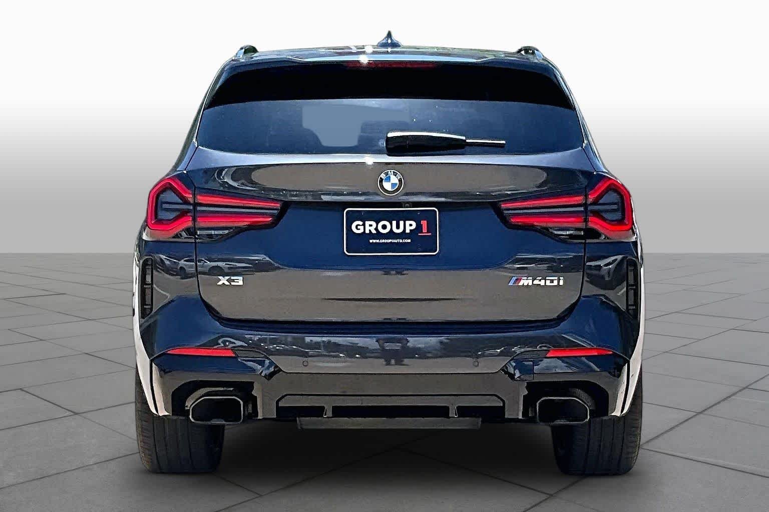 Used 2024 Dark Graphite Metallic BMW M40i image 4
