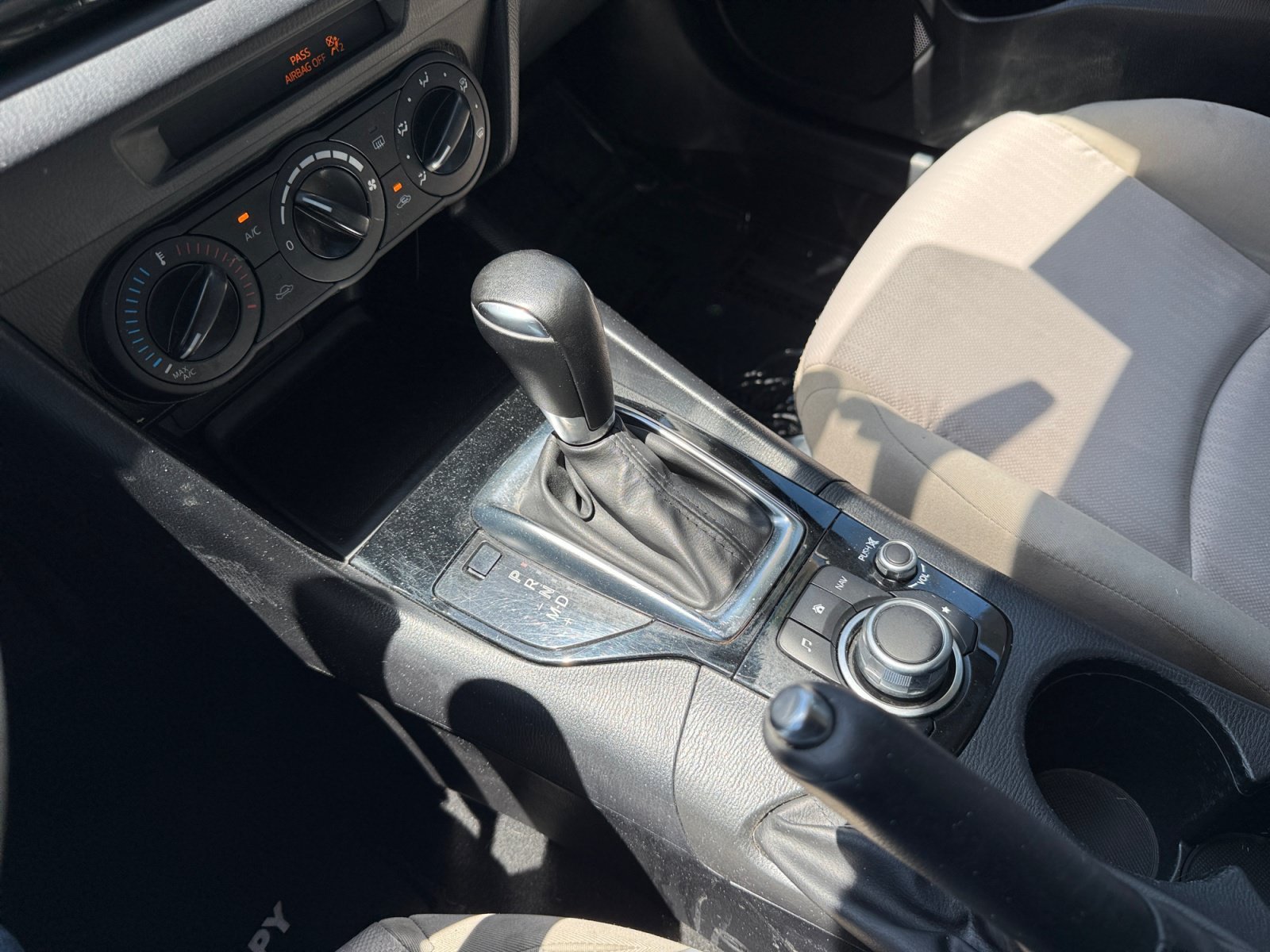 Used 2015 Crystal Blue Mazda i Sport image 13