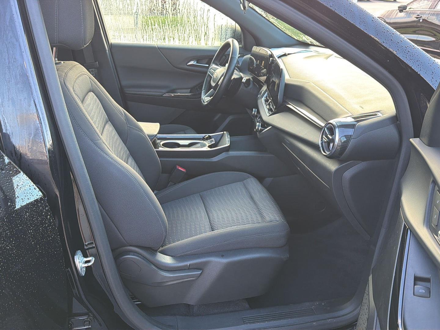 2025 Chevrolet Equinox LT - Photo 13