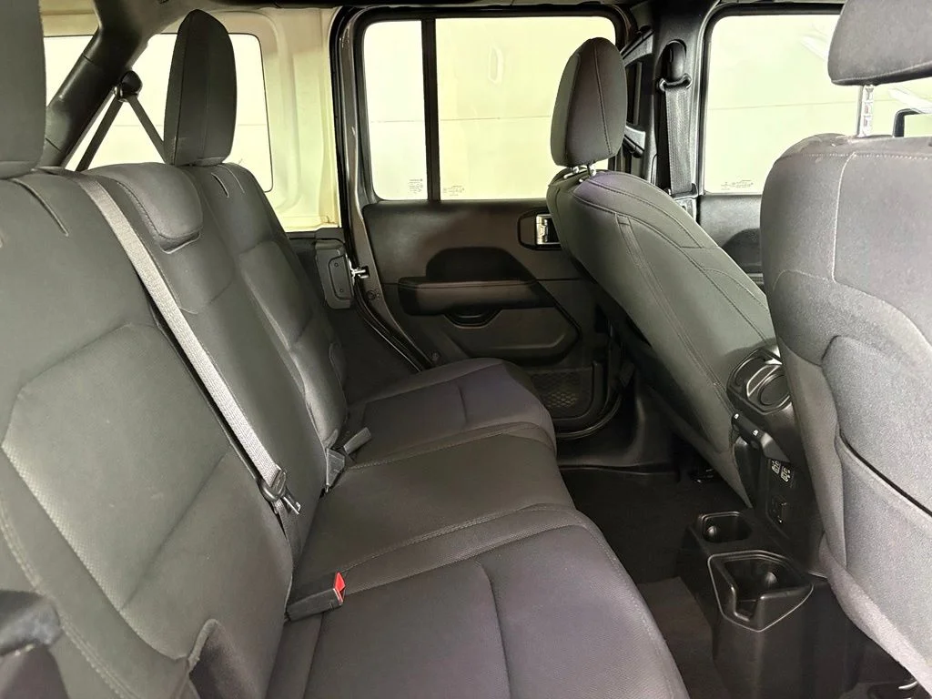 Used 2020 Gray Jeep Unlimited Sahara image 17