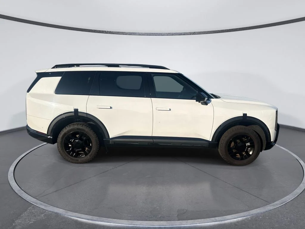 Used 2027 White Kia X-Pro SX-Prestige image 8