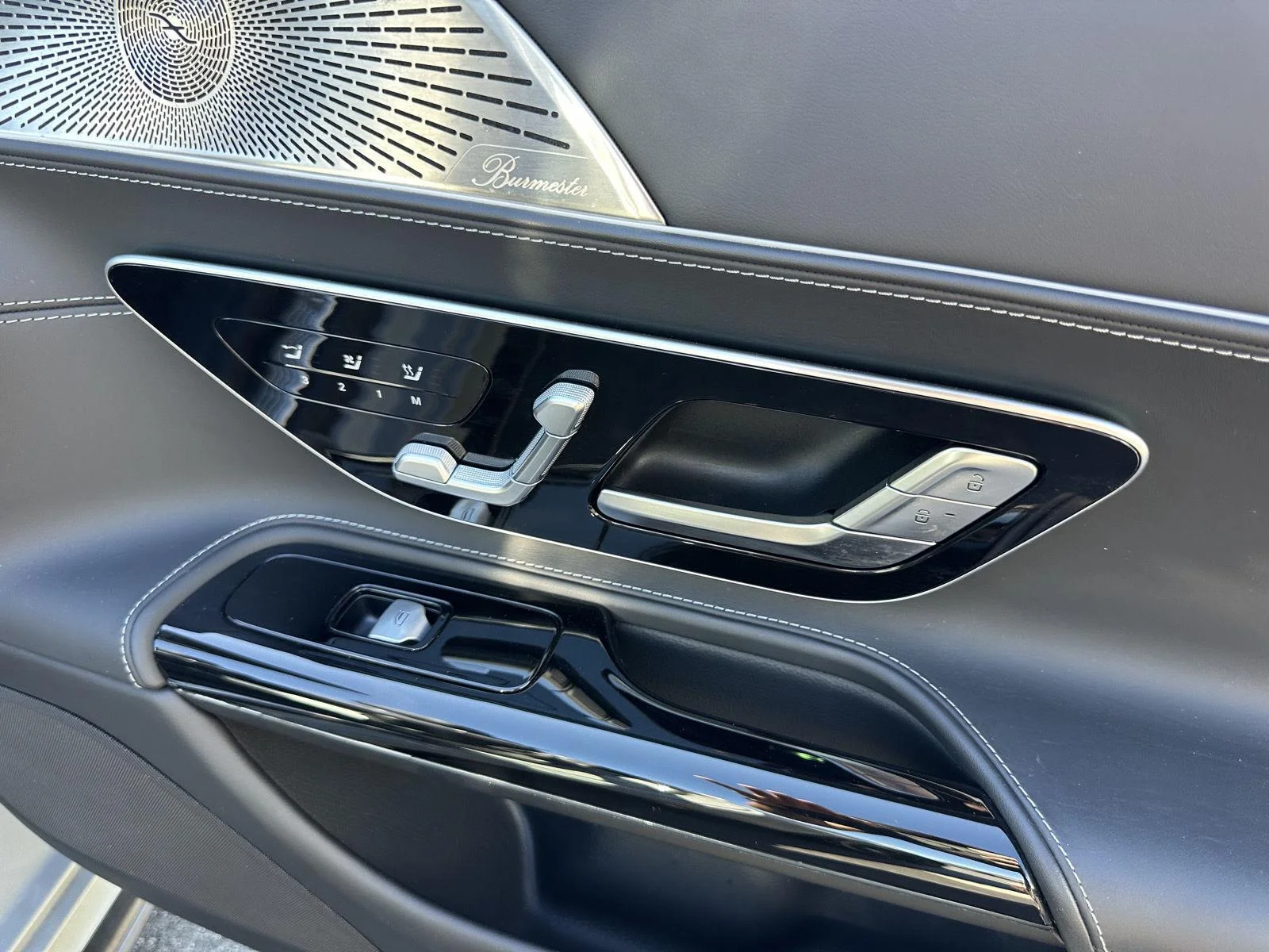 Used 2022 MANUFAKTUR Alpine Grey Mercedes-Benz AMG® SL 55 image 42