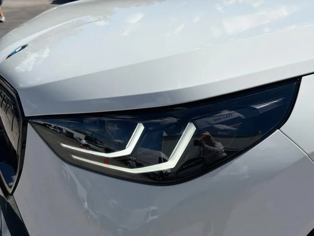 New 2026 Alpine White BMW 30 xDrive image 9