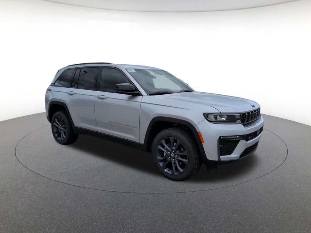 New 2026 Silver Zynith Exterior Paint Jeep  image 2