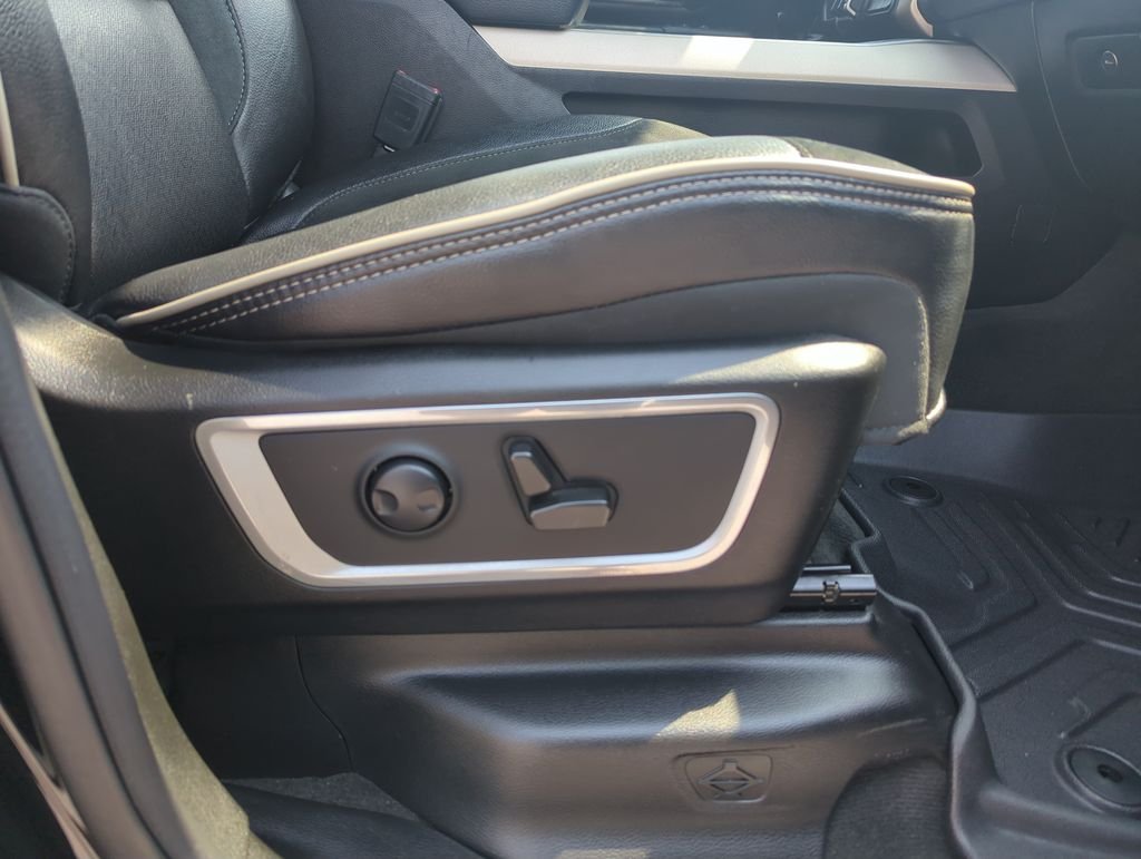 Used 2022 Black Ram Laramie image 35