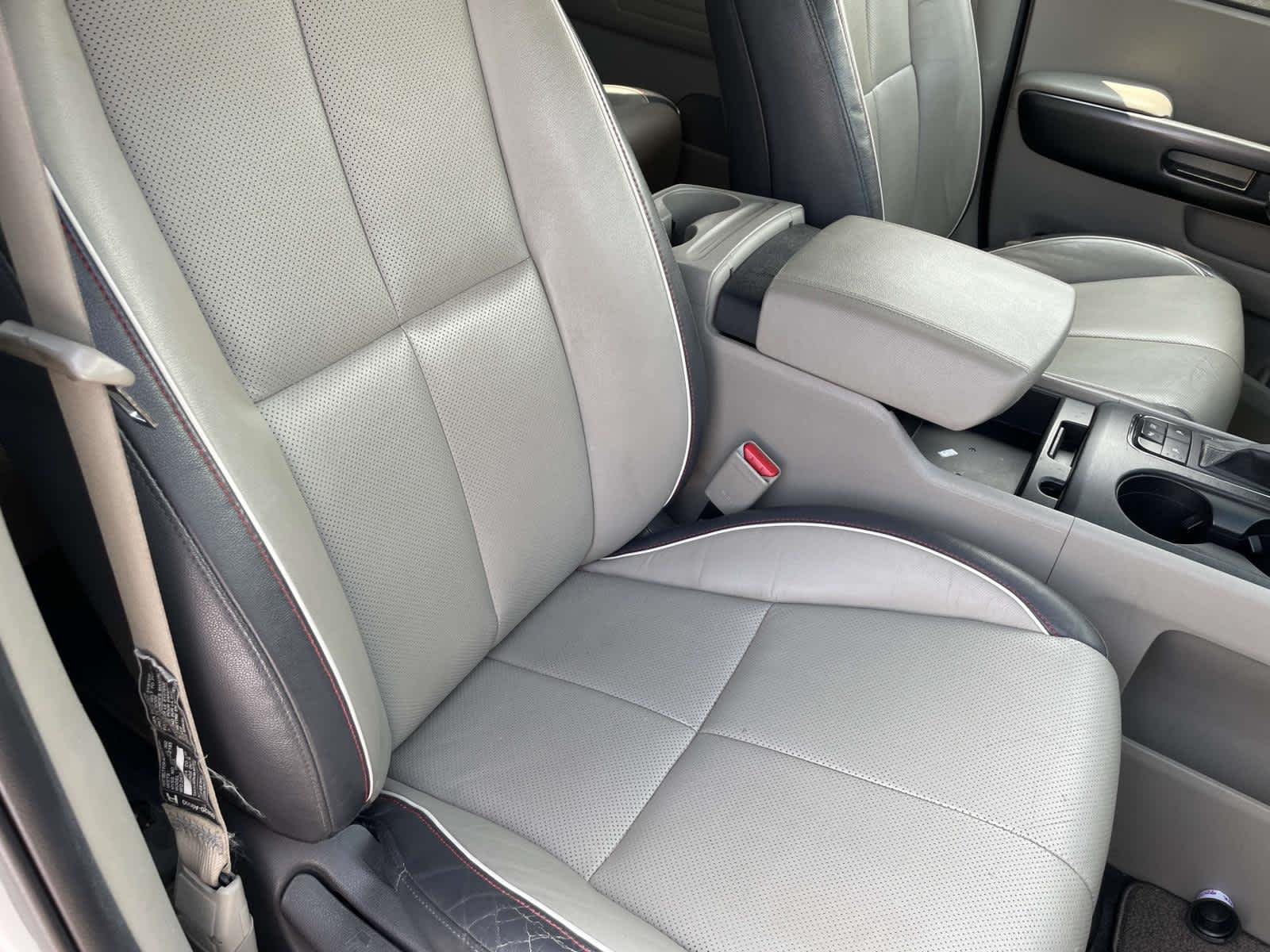 Used 2017 Bright Silver Kia LX image 28