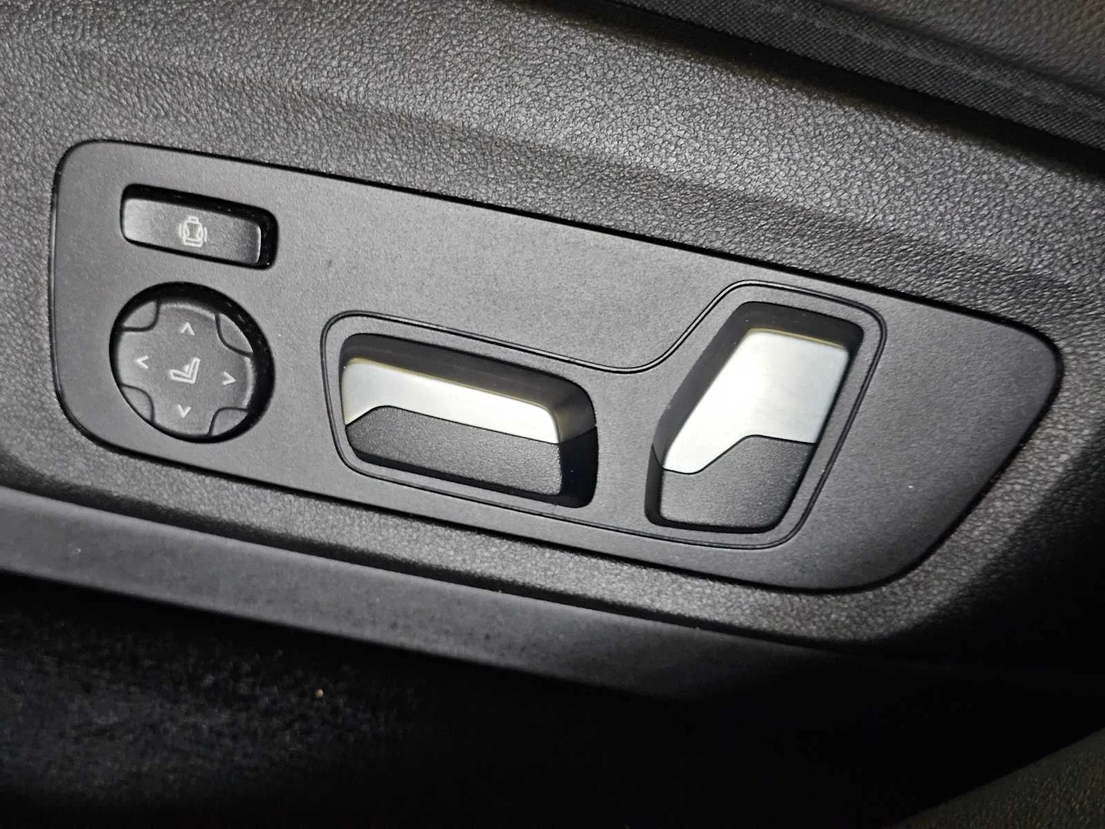 Used 2019 Dark Graphite Metallic BMW M40i image 26