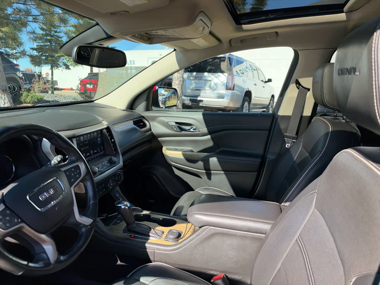 Used 2019 RED QUARTZ TINTCOAT GMC Denali image 9