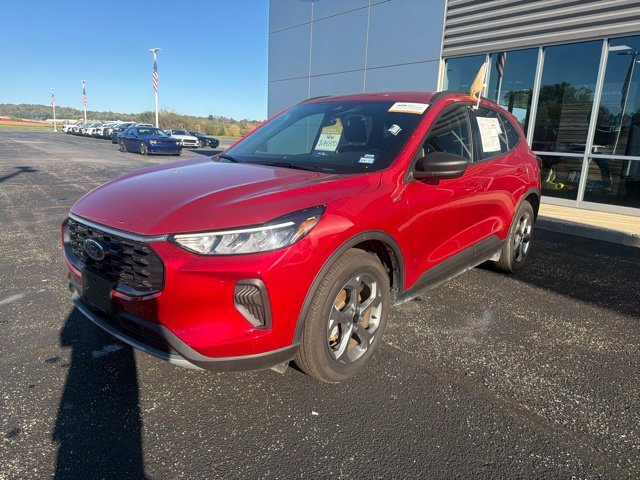 Certified Used 2025 Red Metallic Ford ST-Line image 8