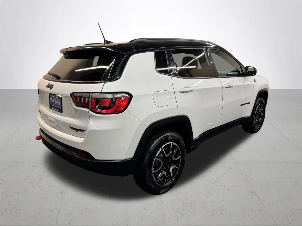 Used 2024 White Jeep Trailhawk image 7