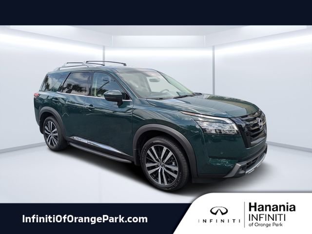 2024 Nissan Pathfinder Platinum 2WD's photo
