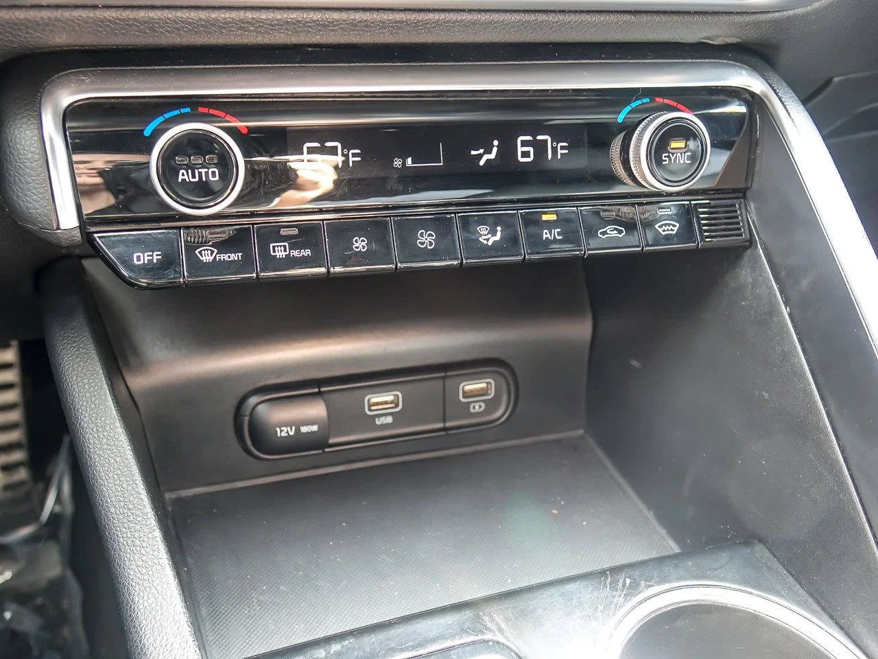 Used 2023 Gravity Gray Kia GT-Line image 25