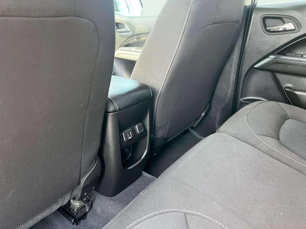 Used 2022 Summit White Chevrolet LT image 21