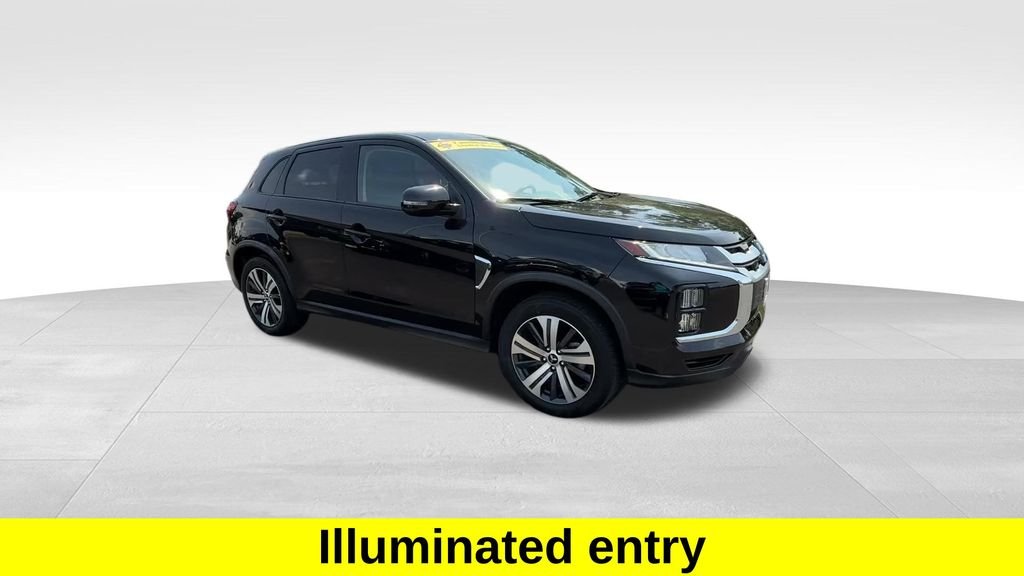 Used 2025 Black Mitsubishi 2.0 SE image 8