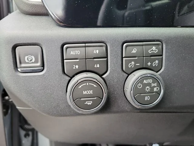 2026 Chevrolet Silverado 1500 LTZ - Photo 25