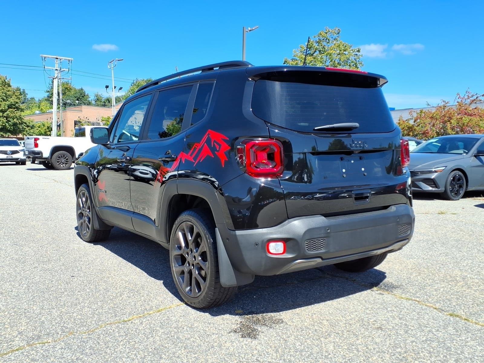 Used 2023 Black Clearcoat Jeep Limited image 8