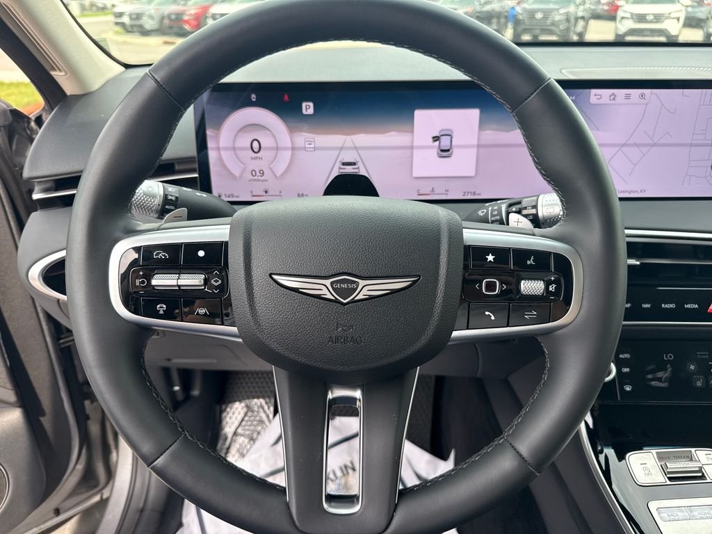 2026 GENESIS GV70 Standard - Photo 16