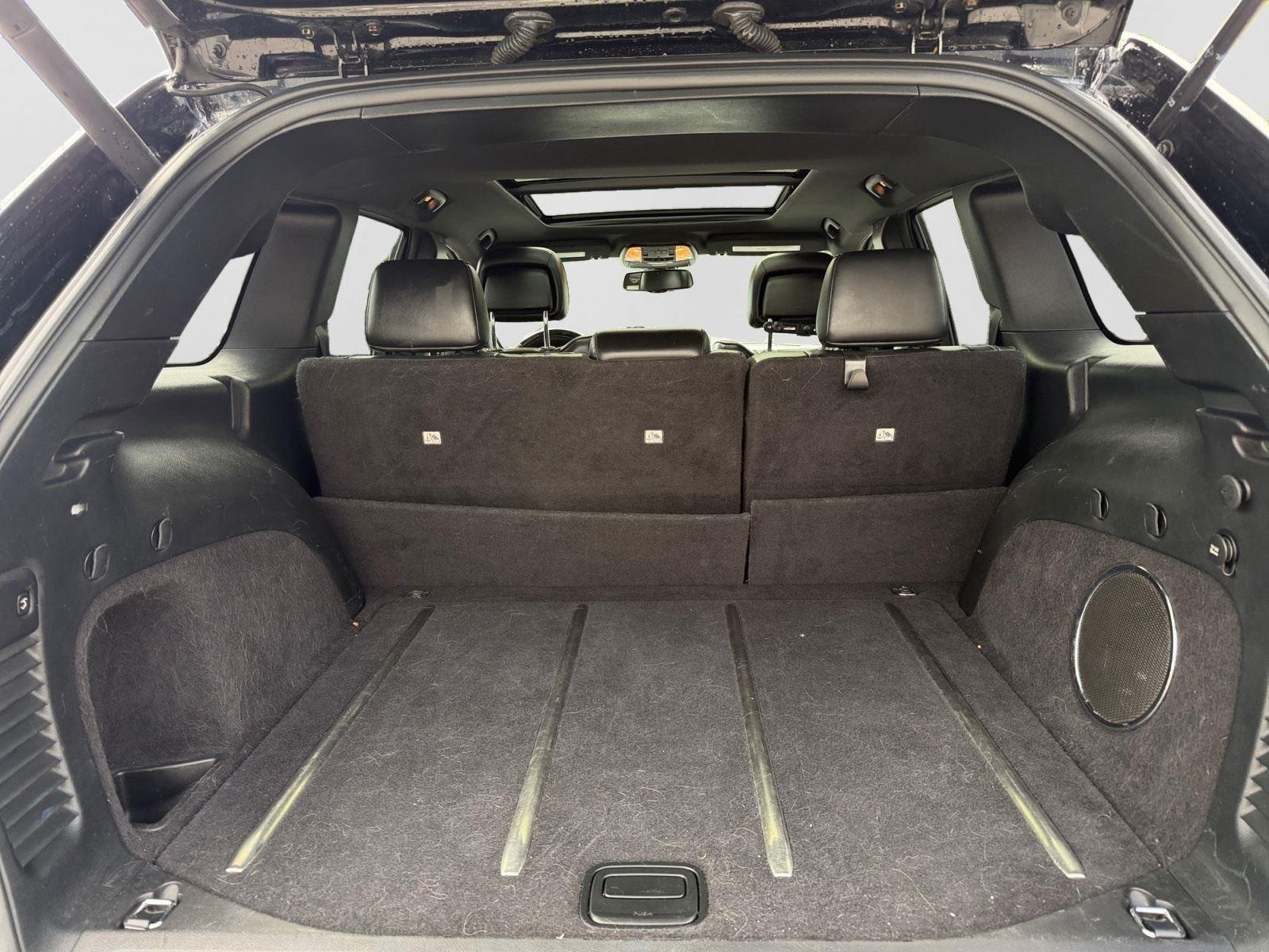 Used 2015 Brilliant Black Crystal Pearlcoat Jeep Overland image 21