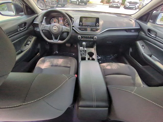 Used 2024 Silver Nissan 2.5 S image 31