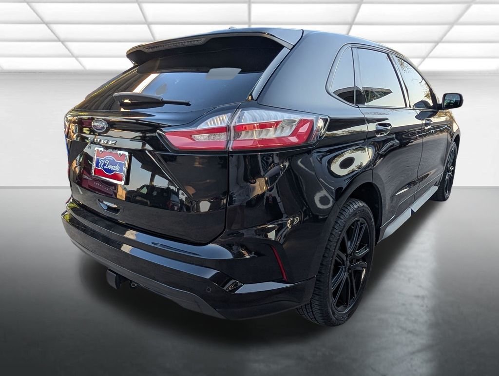 Used 2022 Black Ford ST-Line image 30