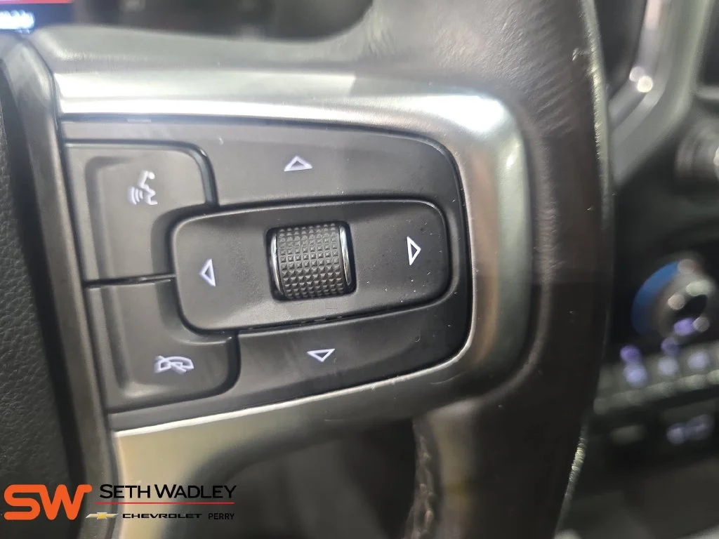 Used 2020 SHADOW GRAY METALLIC Chevrolet LT Trail Boss image 19