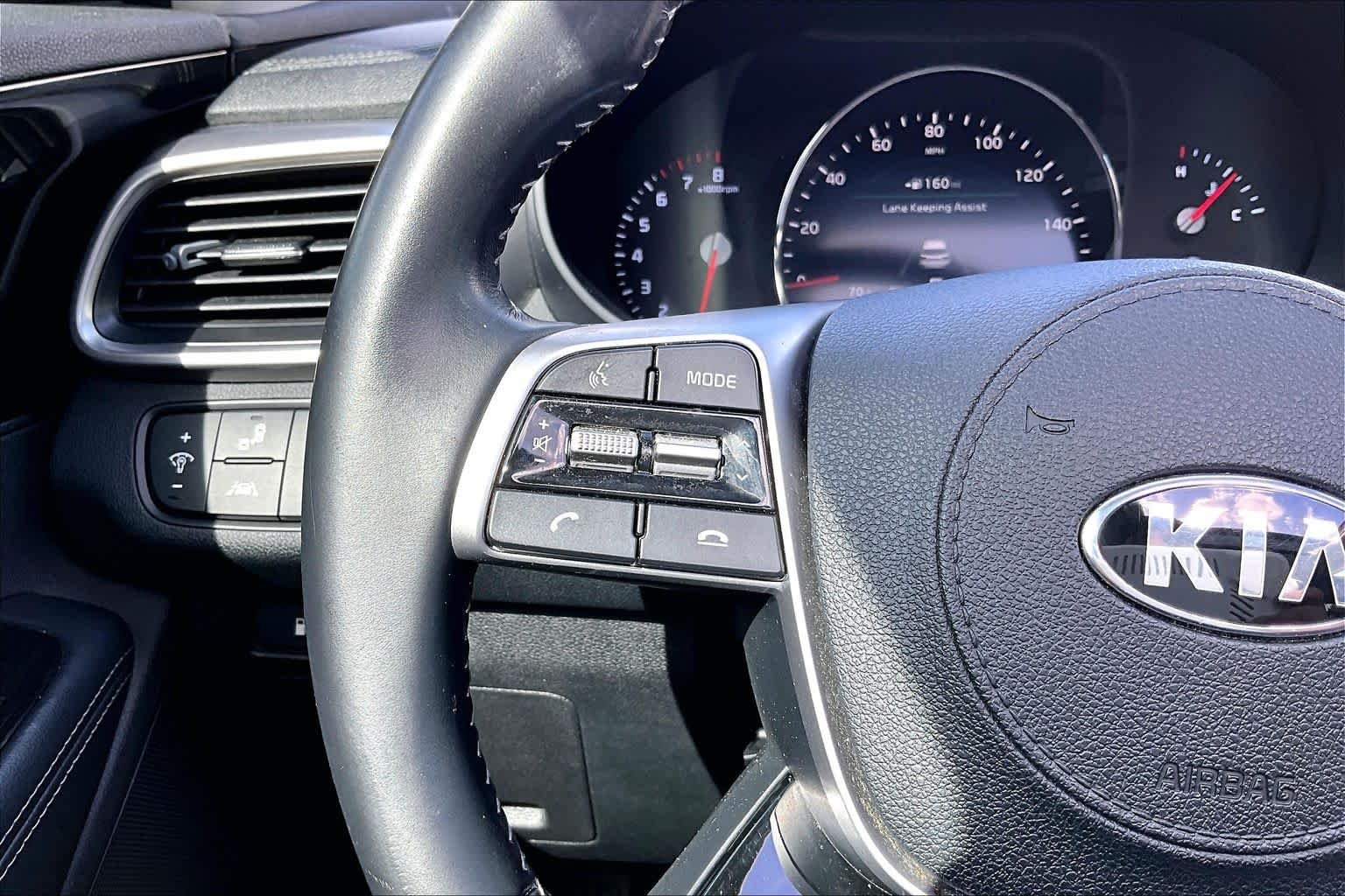 Used 2020 Passion Red Kia EX V6 image 24