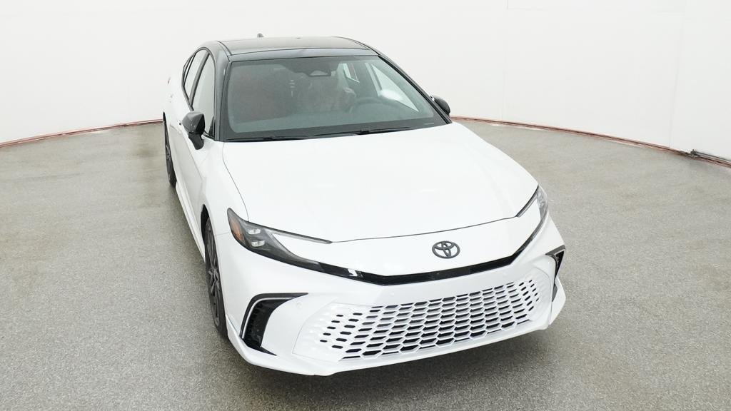New 2026 Wind Chill Pearl with Midnight Black Metallic roof Toyota XSE image 8