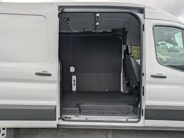 New 2026 Oxford White Ford Base image 44