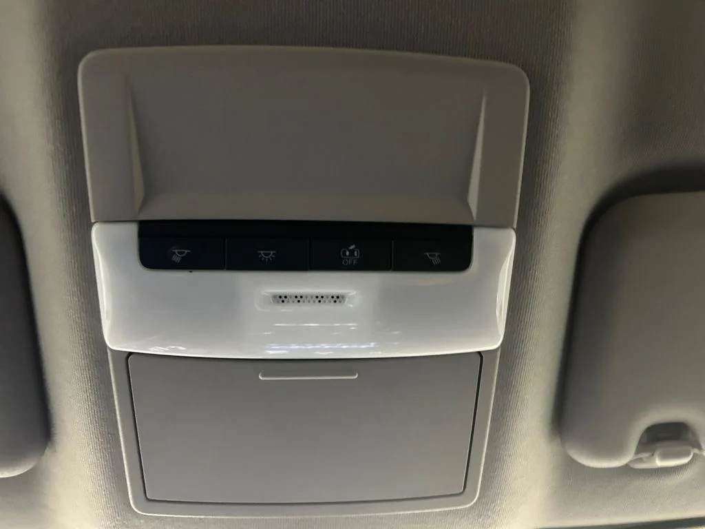 Used 2023 White Nissan SV image 29