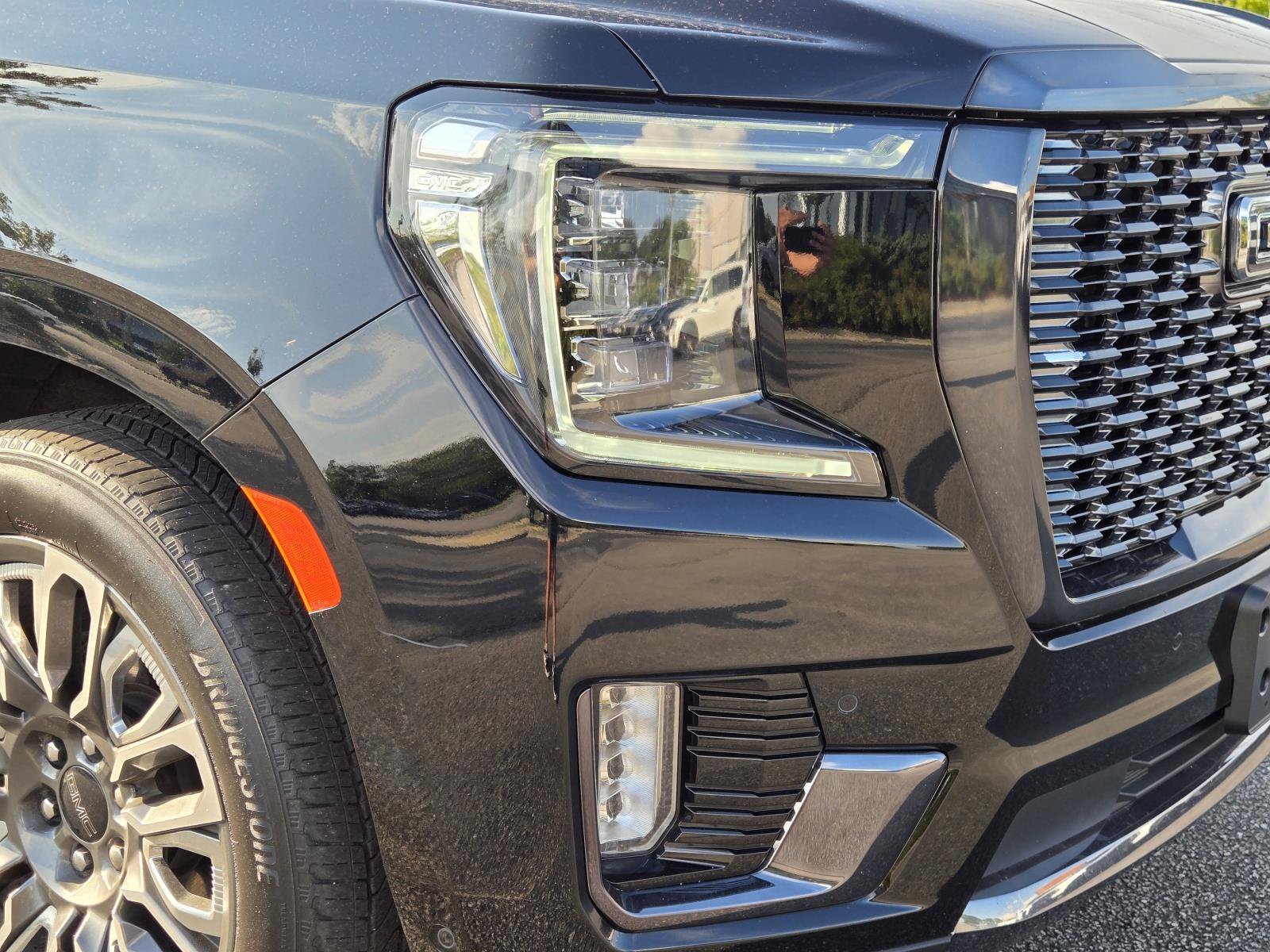 Used 2023 ONYX BLACK GMC Denali Ultimate image 4