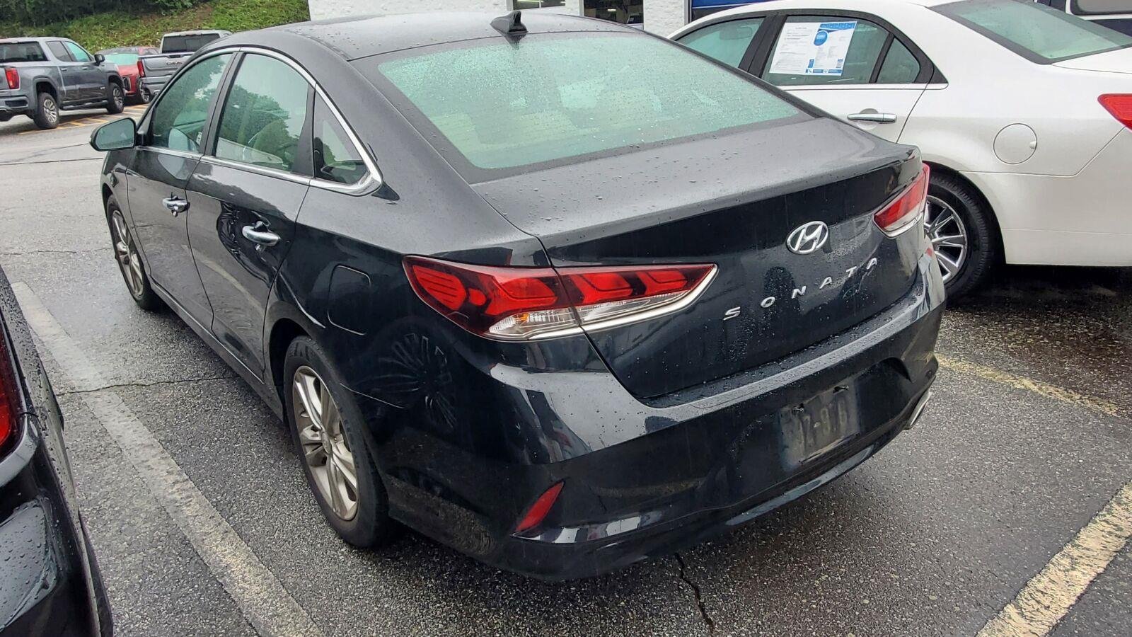 Used 2019 Phantom Black Hyundai SEL image 8