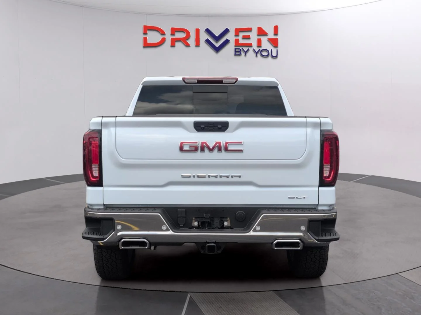New 2026 Glacier White Tricoat GMC SLT image 4