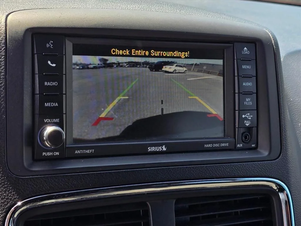 Used 2017 Silver Dodge SE Plus image 5