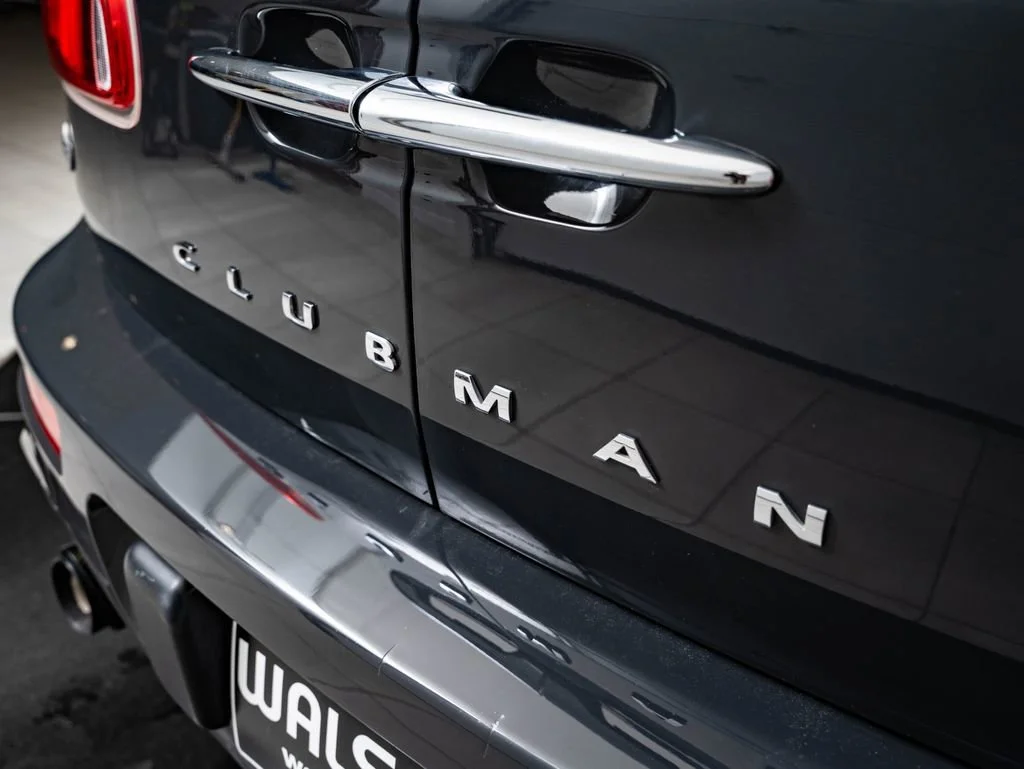 Used 2017 Gray Metallic MINI Clubman image 19