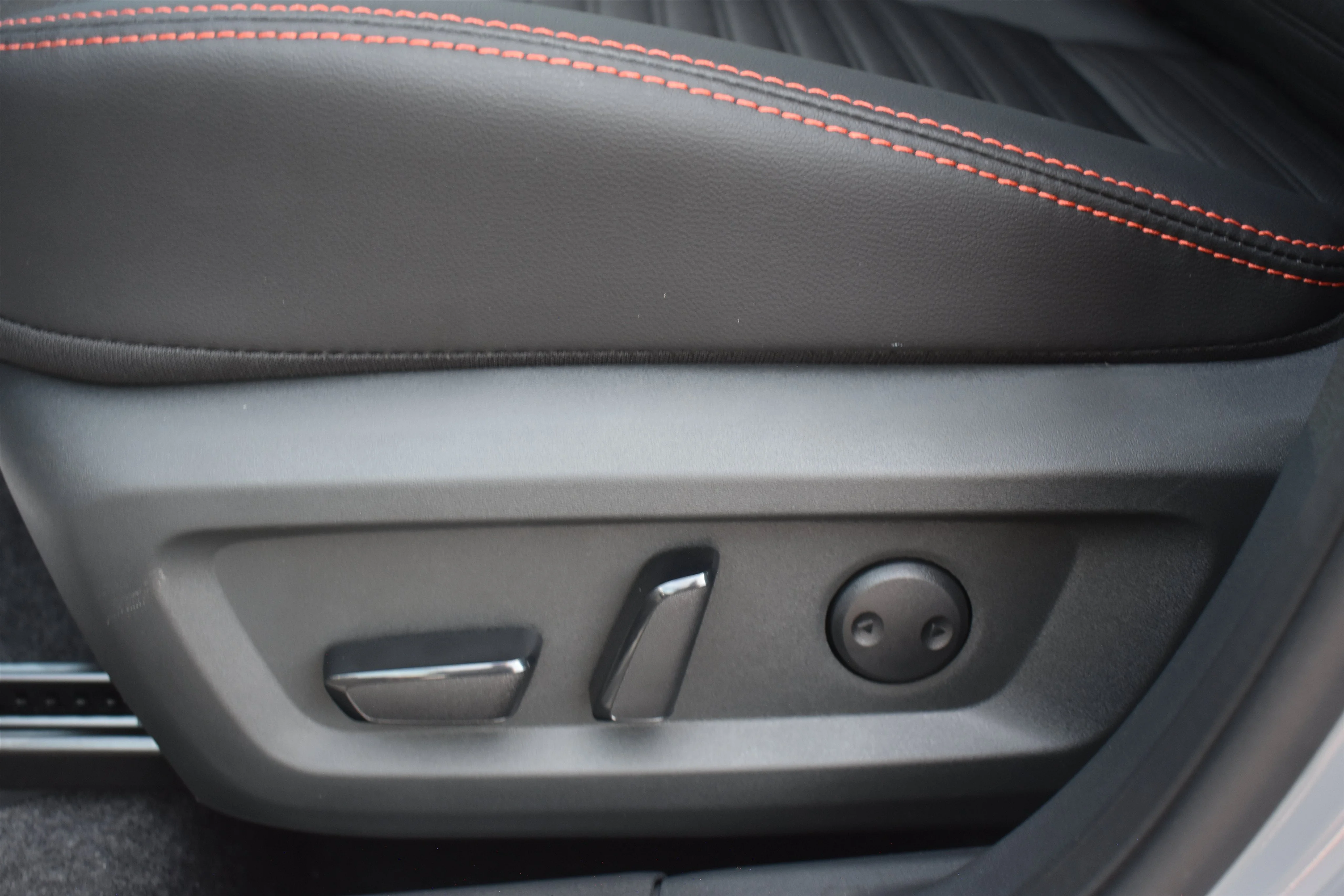New 2026 Boulder Gray Pearl Nissan Rock Creek image 13