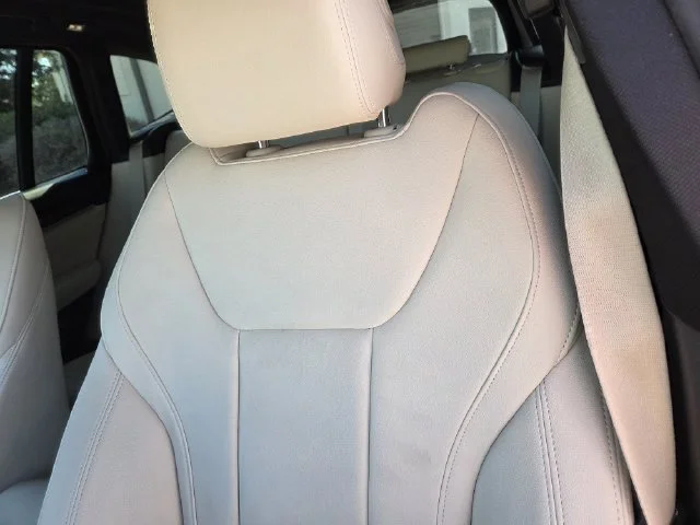 Used 2019 Mineral White Metallic BMW sDrive30i image 15