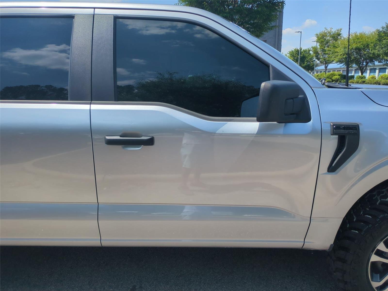Used 2023 Iconic Silver Ford XL image 35