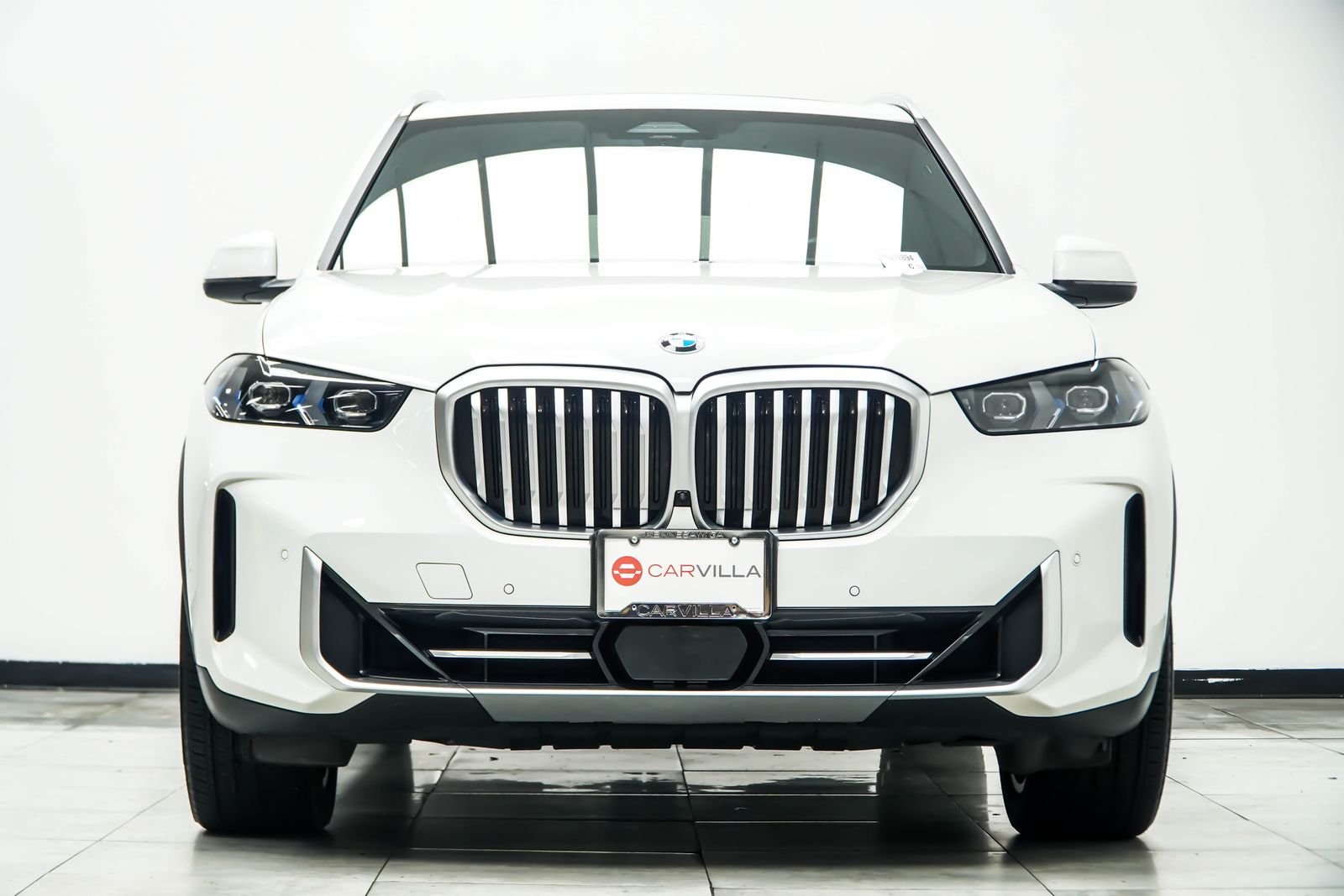Used 2024 White BMW xDrive40i image 9
