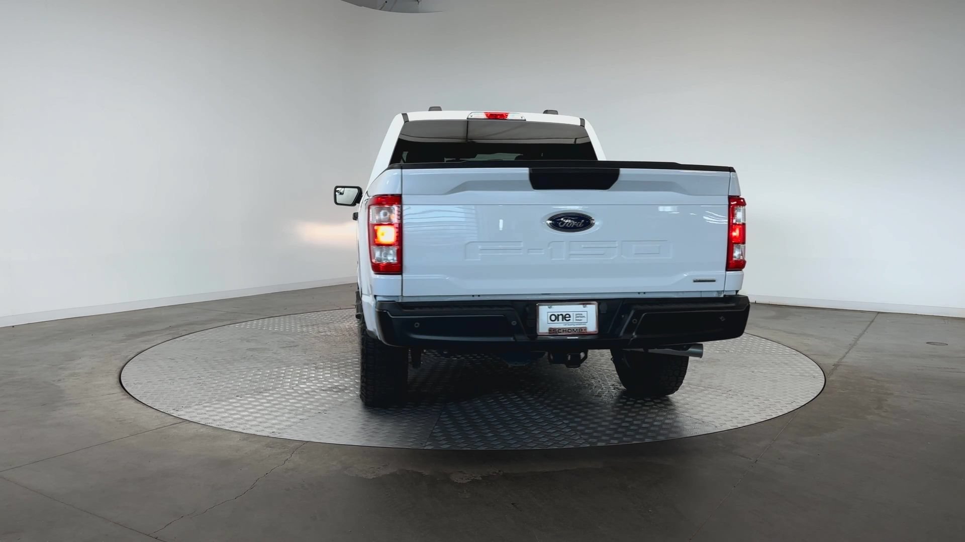 Used 2023 Oxford White Ford XL image 7