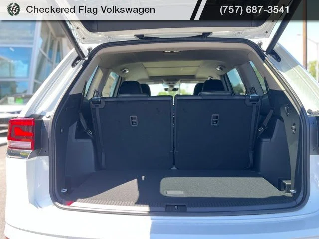 New 2026 White Volkswagen 2.0T SE w/Technology image 34