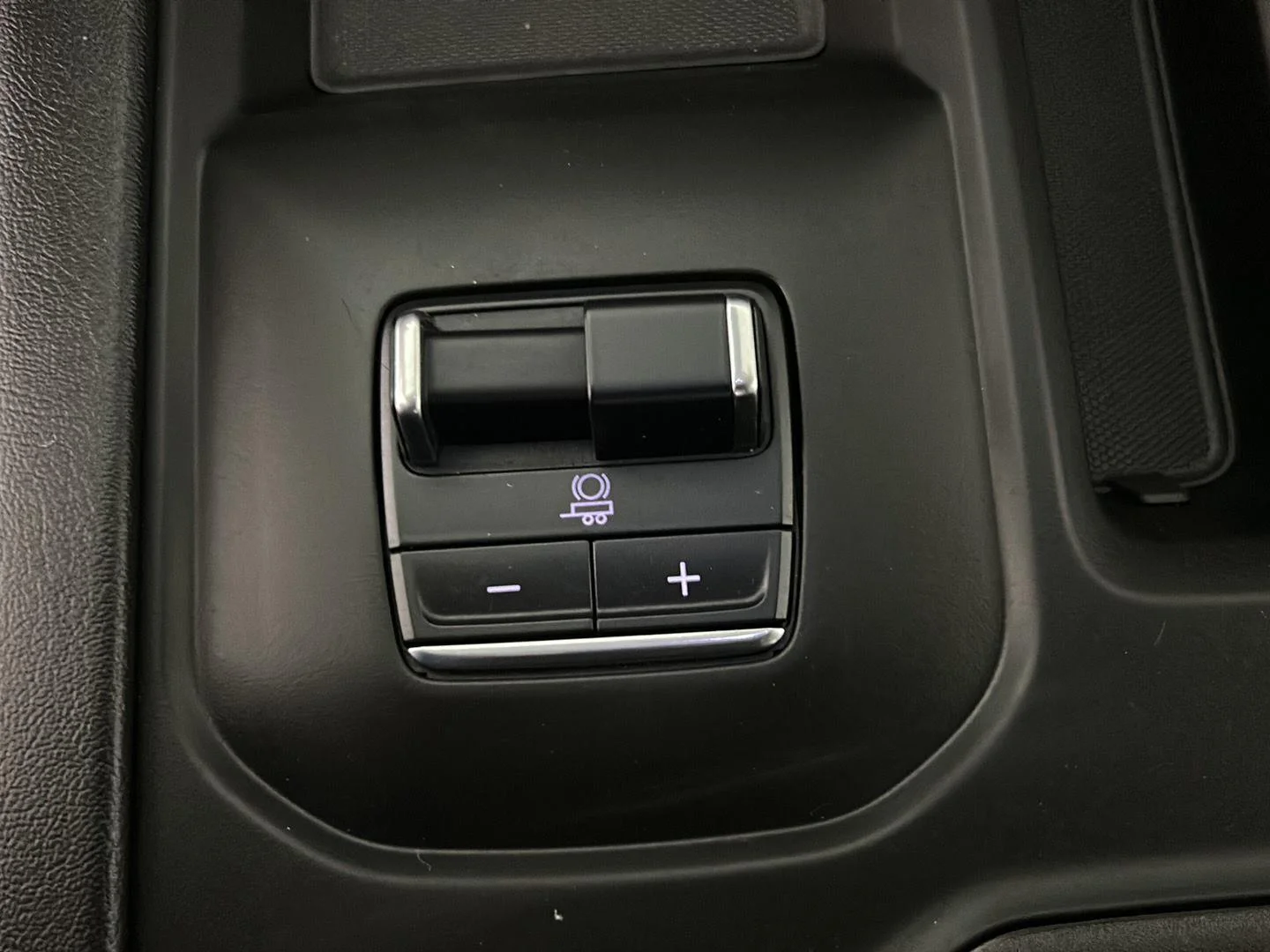 Used 2024 Downpour Metallic GMC Denali image 32
