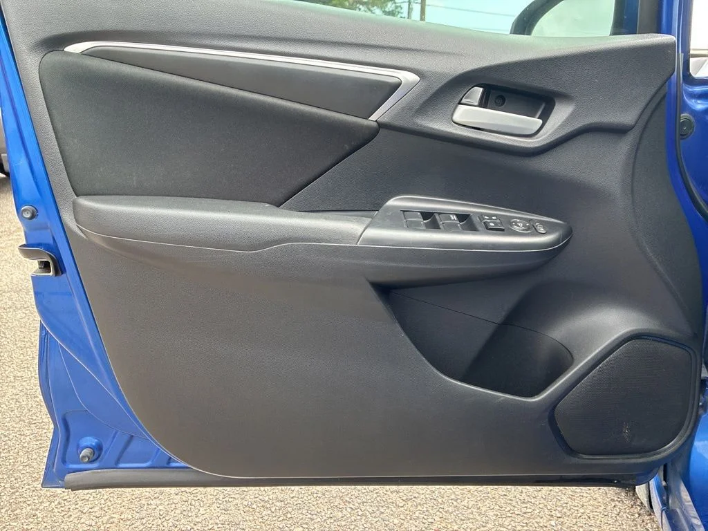 Used 2020  Honda LX image 11