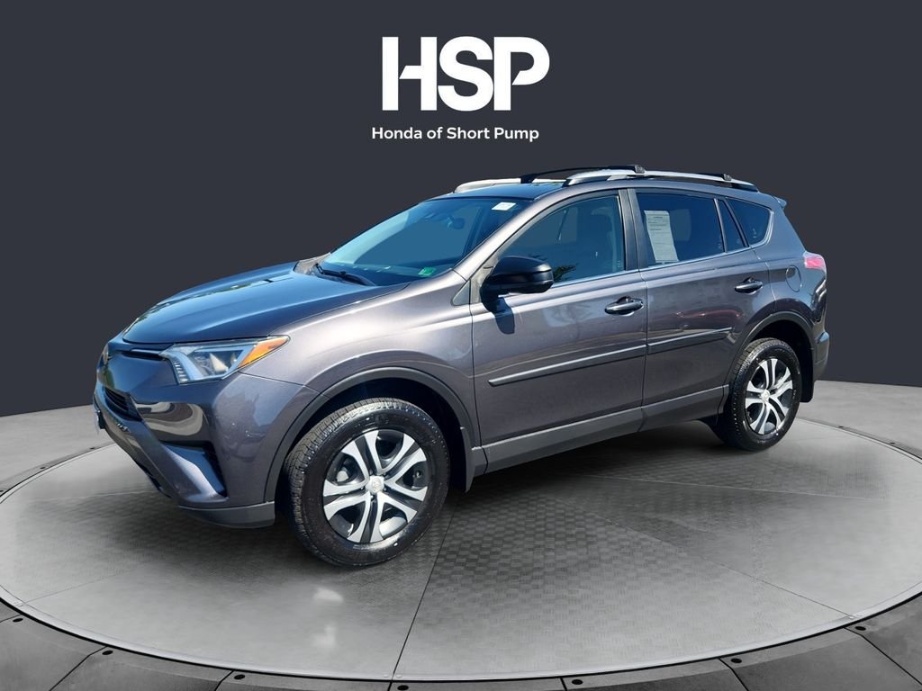 2017 Toyota RAV4 LE's photo