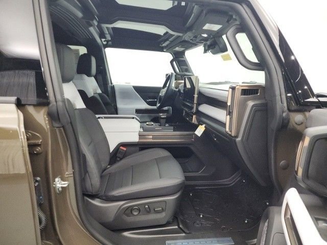 2025 GMC HUMMER EV 2X - Photo 28
