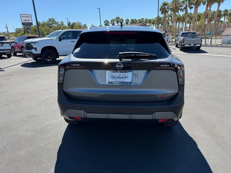Used 2025 Gun Metallic/supe Nissan SR image 4