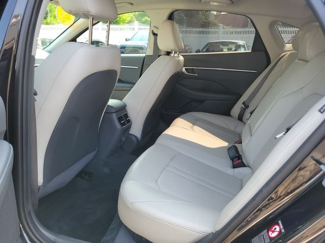 Used 2020 Black Hyundai Limited image 18