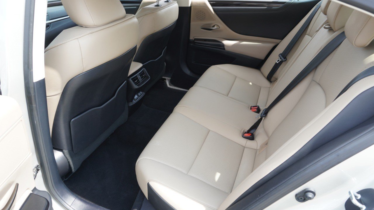 Certified Used 2020 MOONBEAM BEIGE MET Lexus ES 350 image 31
