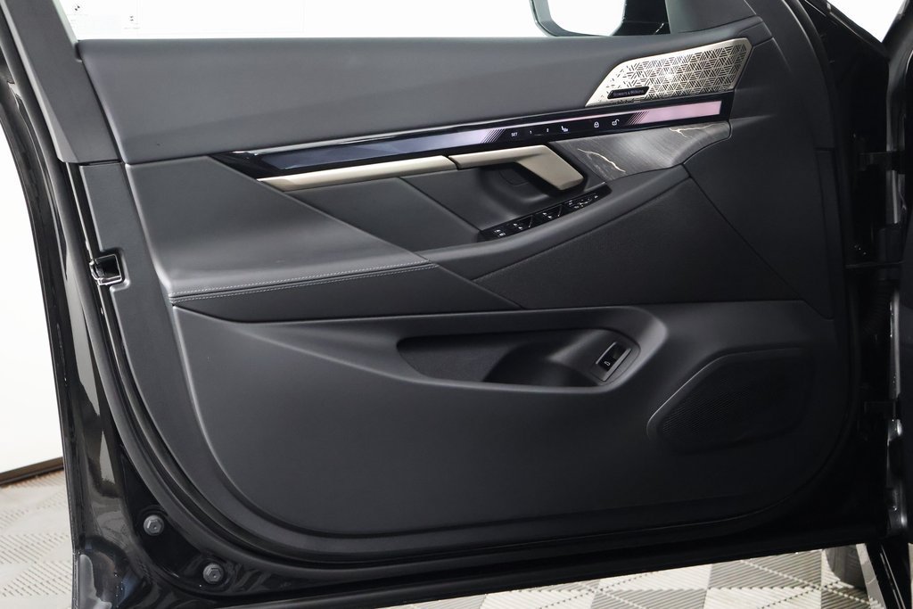 2027 BMW 5 Series 540i - Photo 12